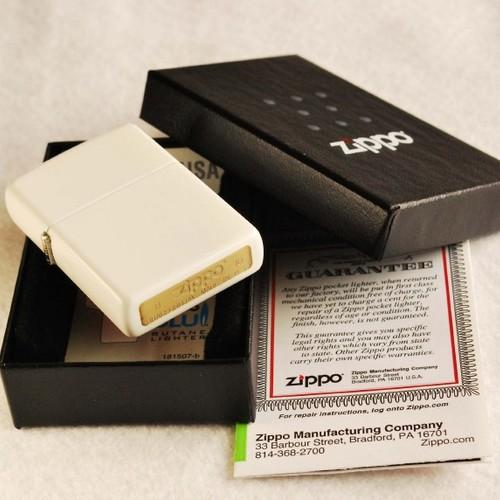 ＃214 定番ジッポー　ホワイトマット【ZIPPO】