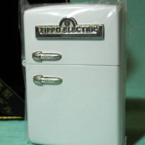 再入荷！！　1950年型　冷蔵庫モデル　白【ZIPPO】