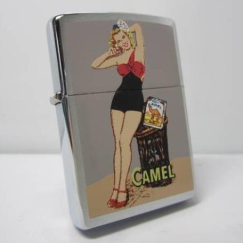 再入荷！！CAMEL Pin-up on Log　Z290 【ジッポー】